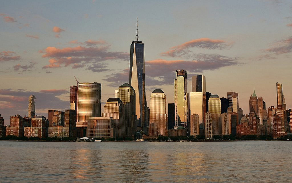 Skyline of downtown Manhattan at Sunset (iStock)