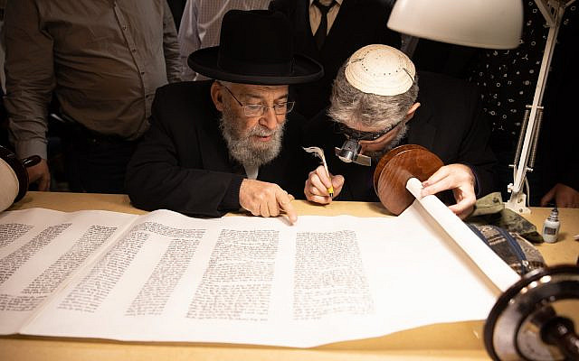 Rav Zemel and local scribe Jamie Shear.(Chabad of Arnona)