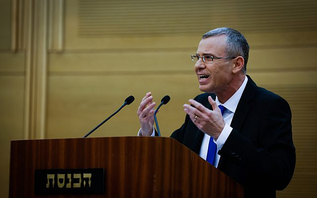 Justice Minister Yariv Levin holds a press conference at the Knesset in Jerusalem, on January 4, 2023. (Olivier Fitoussi/Flash90)