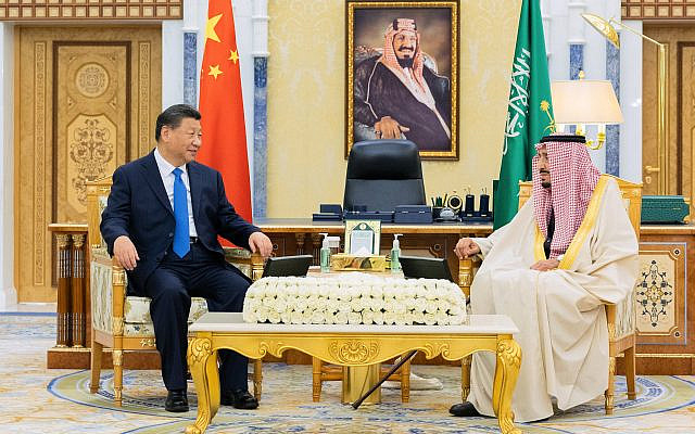 Chinese President Xi Jinping in Saudi Arabia meeting with King Salman, foto credit @SpokespersonCHN Twitter account of the official spokesperson of MFA China.