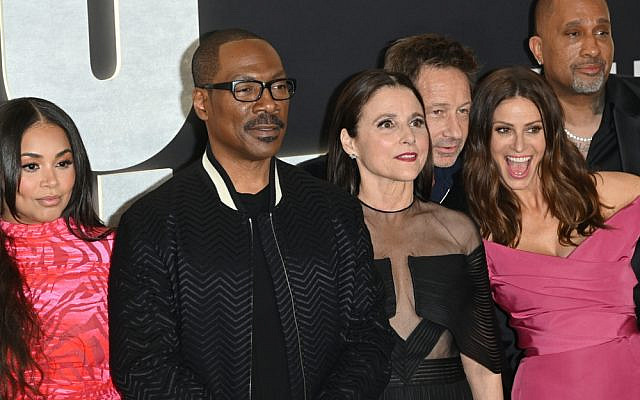 LOS ANGELES, CA. January 17, 2023: Lauren London, Eddie Murphy, Julia Louis-Dreyfus, David Duchovny, Andrea Savage and Kenya Barris at the premiere for "You People" - Image: Shutterstock/Feature Flash Photo Agency