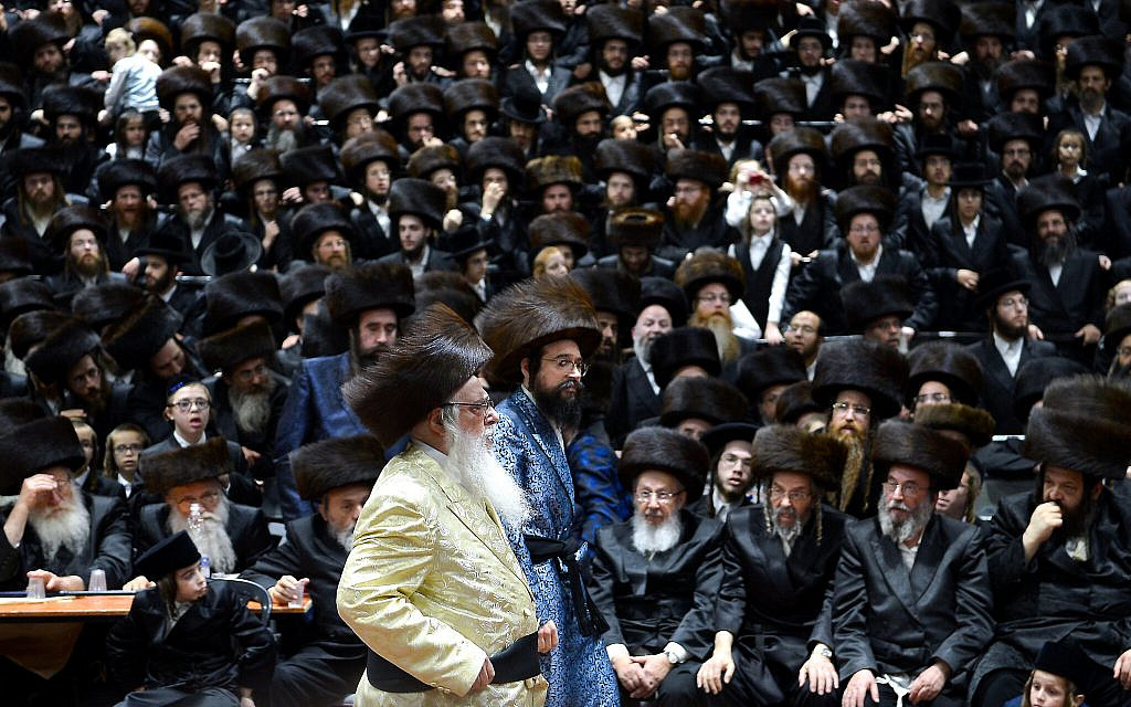 Ultra-Orthodox Jewish men attend the wedding of the granddaughter of the Rabbi of Sanz in the city of Netanya on November 1, 2017. (Yossi Zeliger/Flash90)