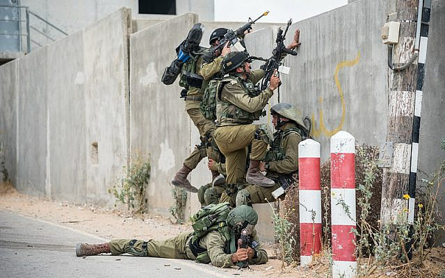 Kfir Brigade Soldiers Practice Urban Warfare (Photo by Pvt. Eden Briand, IDF Spokesperson's Unit, under Attribution-Non-commercial license)