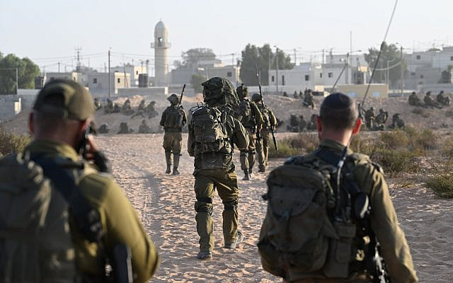 Israeli Soldiers Overlooking Gaza
