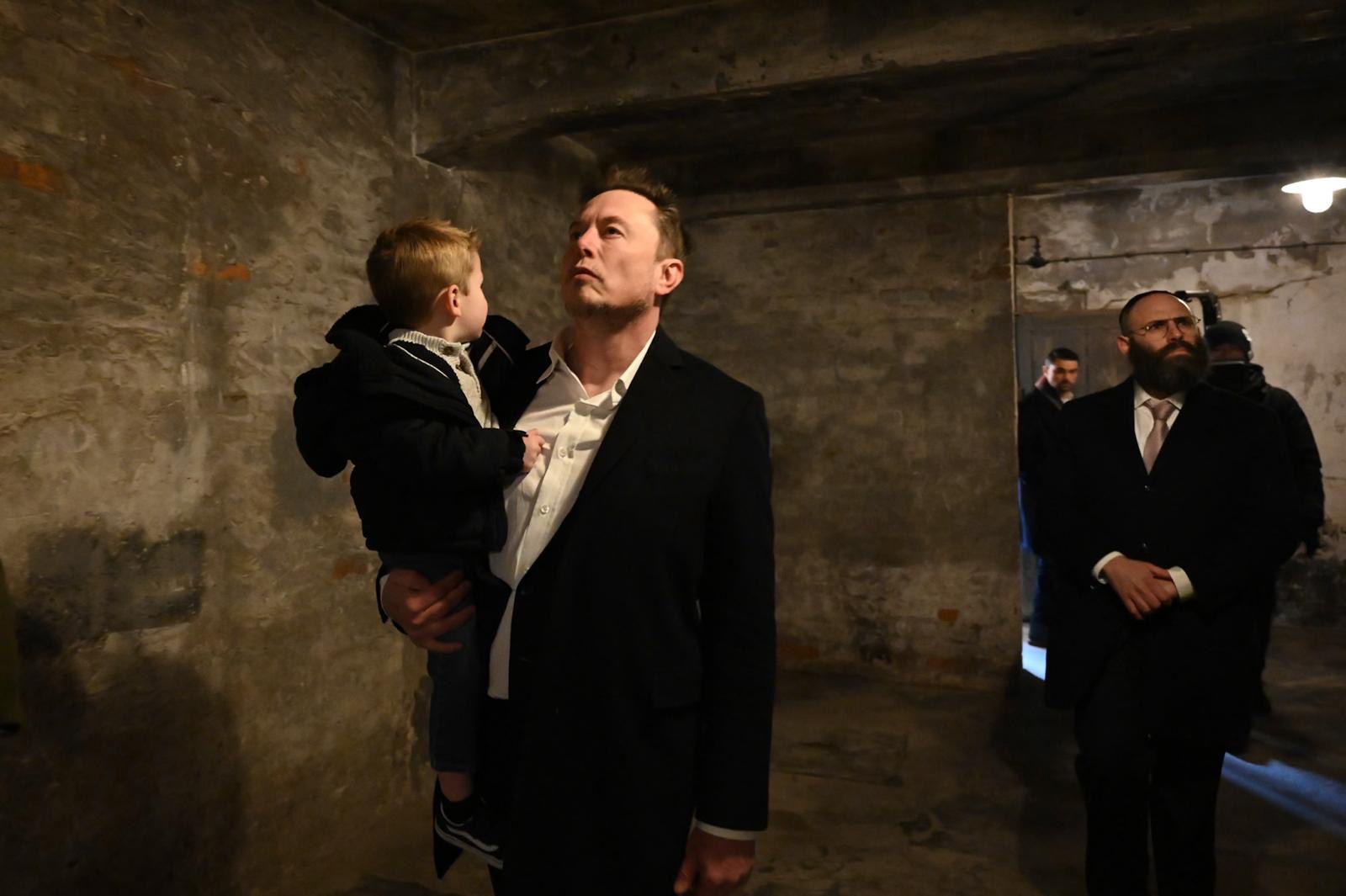 Muselmann The Blogs: Elon Musk visits Auschwitz: “It hits you in the heart when ...
