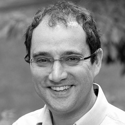 Alex Sinclair, at The Blogs - Vimarsana News