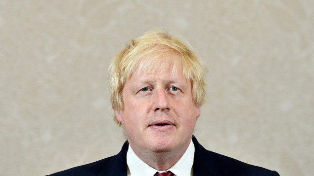 تصویر: در عکسی از آرشیو ۳۰ ژوئن ۲۰۱۶، بوریس جانسون، از چهره های کارزار برکزیت و شهردار پیشین لندن حین سخنرانی در کنفرانس مطبوعاتی در مرکز لندن، ۳۰ ژوئن ۲۰۱۶ دیده میشود. (LEON NEAL / AFP)