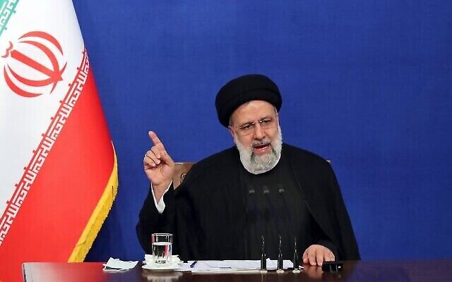 تصویر: ابراهیم رئیسی رئیس جمهوری رژیم اسلامی ایران حین سخن در کنفرانس مطبوعاتی در تهران، ۲۹ اوت ۲۰۲۲. (AFP)