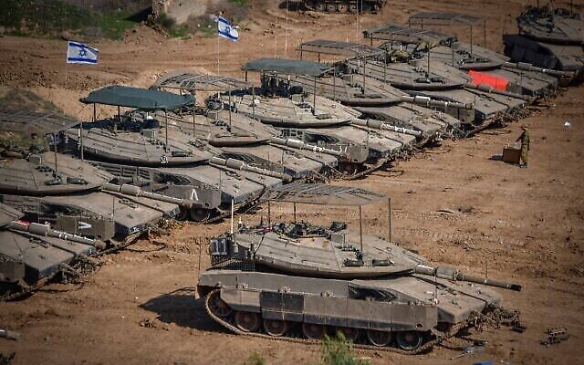 تصویر: سربازان اسرائیل، نزدیک مرز اسرائیل و غزه در جنوب اسرائیل، ناحیهٔ آرایش قوا، ۳۰ نوامبر ۲۰۲۳.
(Avshalom Sassoni/Flash90)