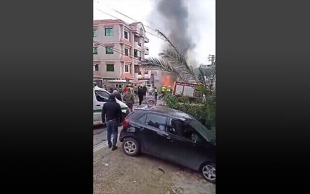 تصویر: اسکرین شات از ویدئو حملهٔ هوایی ۲۱ ژانویه ۲۰۲۴ به اتوموبیلی در جنوب لبنان را نشان می-دهد. 
(Used in accordance with Clause 27a of the Copyright Law)