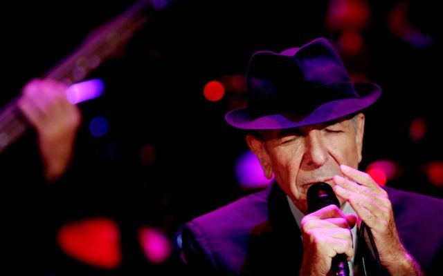 Leonard Cohen en concert à Ramat Gan en 2009. (Crédit: Marko/Flash90)