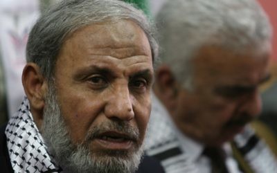 Le haut dirigeant du Hamas Mahmoud al-Zahar lors d'une conférence de presse en 2008. (Crédit : Wissam Nassar/Flash90)