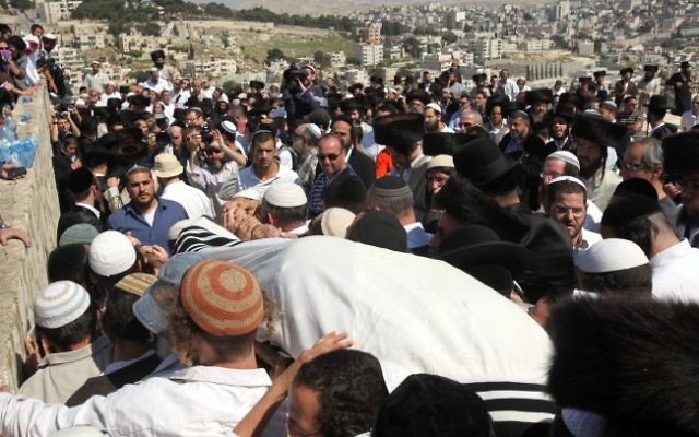 The funeral of Ben-Yosef Livnat, killed by Palestinians near Nablus, April 2011. (photo credit: Yossi Zamir/Flash90)