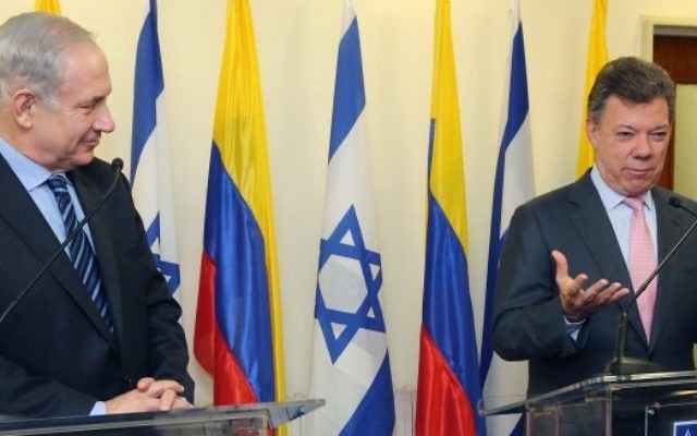 Le Premier ministre Benjamin Netanyahu et le président colombien Juan Manuel Santos lors d'une conférence de presse avant leur réunion à Jérusalem, le 11 juin 2013. (Crédit : Marc Israel Sellem/Pool/Flash90)