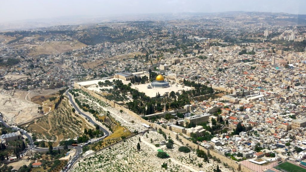 Vue aérienne de Jérusalem. Illustration. (Crédit : Qanta Ahmed)