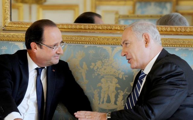 Le Premier ministre Benjamin Netanyahu et le président français François Hollande à Paris, le 31 octobre 2012. (Crédit : Avi Ohayon/Flash 90)