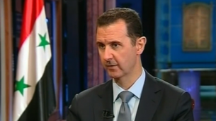 Le président syrien Bashar al-Assad lors d'une interview à Damas (Crédit : capture d'écran Foxnews)