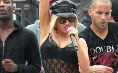 La chanteuse Lady Gaga en répétition pour les Music Video Awards - 2009 (Crédit : teyuh/Wikimedia commons/cc-by-2.0)