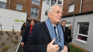 Jean-Marc Ayrault à Angers, le 12 février 2014 (Crédit : AFP/Frank Perry)