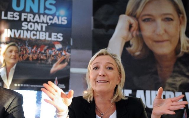 Marine Le Pen, présidente du Front National, le 10 février 2014 à Sable-sur-Sarthe (Crédit : AFP/Jean-Francois Monier)
