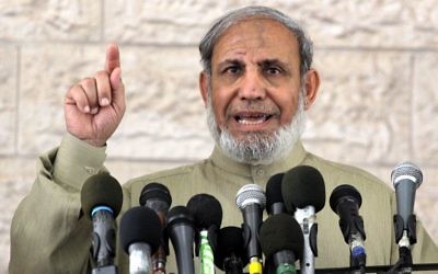 Mahmoud Al-Zahar, cofondateur du Hamas, à Gaza, en février 2010. (Crédit : Abed Rahim Khatib/Flash90)