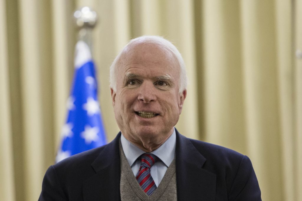 Le Sénateur américain John McCain en visite à Jérusalem, 4 janvier 2014 (Crédit : Yonatan Sindel/Flash90)