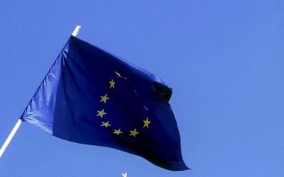 Le drapeau de l'Union européenne (Crédit : Serge Attal/Flash 90)