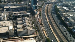 Image illustrant le trafic des routes à Tel Aviv (Crédit : CC0 1.0)