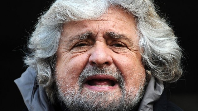 Beppe Grillo, chef du mouvement italien eurosceptique Cinq étoiles. (Crédit : Niccolo Caranti/Wikipedia)