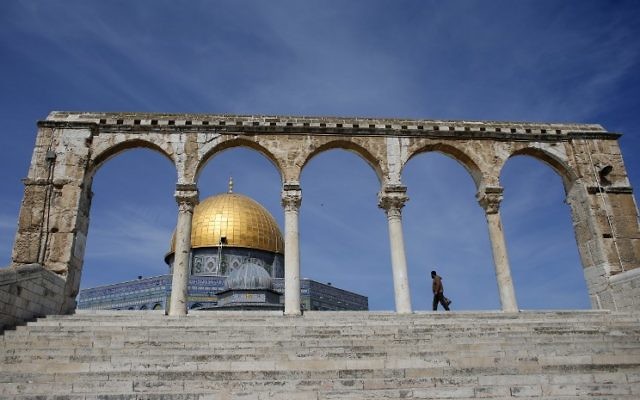 La mosquée d'Al-Aqsa sur le mont du Temple, à Jérusalem. (Crédit : AFP)