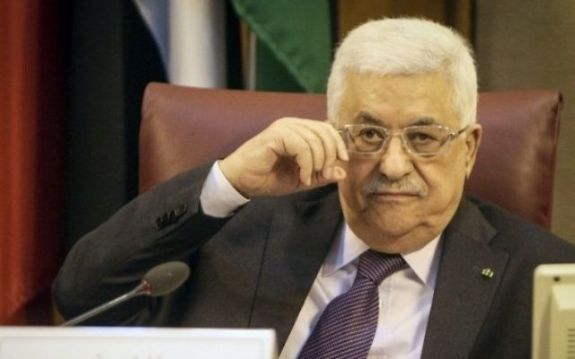 Mahmoud Abbas à la Ligue arabe au Caire (Crédit : Mohamed El-Shahed/AFP)