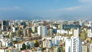 Vue dur Lima, Pérou (Crédit : CC BY SA Serious Cat, Flickr)