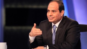 Abdel Fattah al-Sissi lors de sa première interview télévisiée (Crédit : AFP/STR)