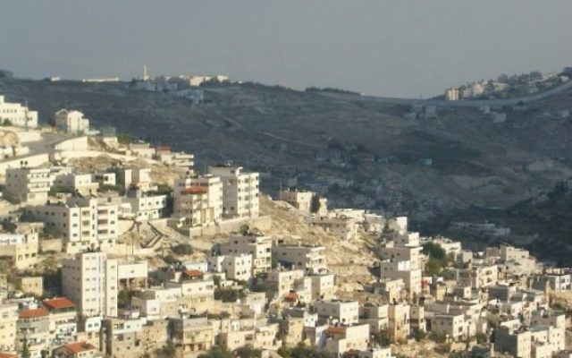 Vue sur Jérusalem Est (Crédit : Anthony Baratier/Wikimedia commons)