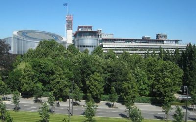 La Cour européenne des droits de l'homme à Strasbourg. (Crédit : Sfisek/WikiCommons)