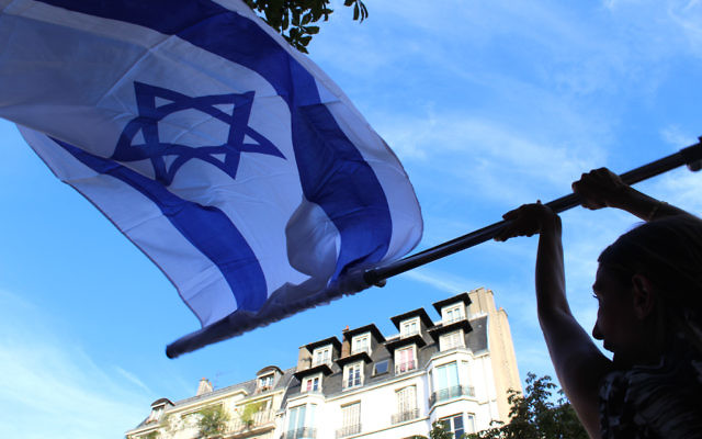 Manifestation pro-israélienne à Paris le 31 juillet 2014 (Crédit : Glenn Cloarec/Times of Israel)