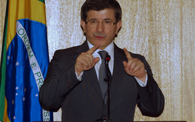 Ahmet Davutoglu, premier ministre de la Turquie, au Brésil (Crédit : Agencia Brasil/Renato Araújo/ABr)