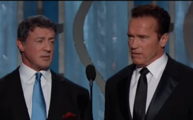 Sylvester Stallone, Arnold Schwarzenegger - 14 janvier 2013 (Crédit : capture d'écran YouTube)