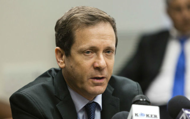 Isaac Herzog, député de l'Union sioniste et chef de l'opposition, le 28 juillet 2014. (Crédit : Flash90)