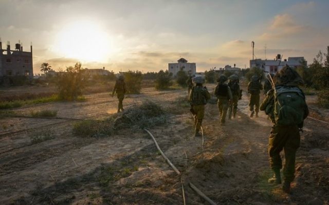 Troupes de Tsahal à Gaza pendant l'opération Bordure protectrice (Crédit : porte-parole de l'armée israélienne)