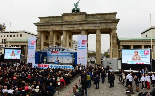 Rassemblement à Berlin contre l'antisémitisme - 14 septembre 2014 (Crédit : AFP PHOTO / JOHN MACDOUGALL)