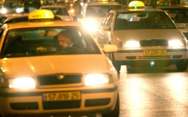 llustration. Taxis dans le centre-ville de Jérusalem (Moshe Shai/Flash90)