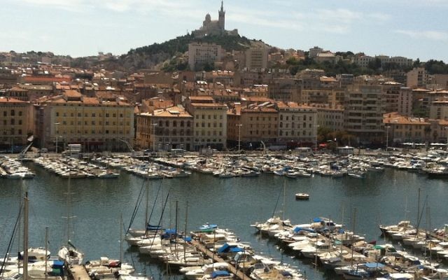 Le Vieux-Port de Marseille (Crédit : Benblachere/Wikimedia communs/CC BY SA 3.0)