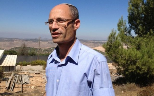 Davidi Perl, chef du conseil local du Gush Etzion, le 6 octobre 2014. (Photo: Elhanan Miller/Times of Israel)