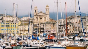 Vue sur le port de Bastia, en Corse (Crédit : domaine public)