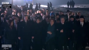Capture d’écran de la marche à Auschwitz - 27 janvier 2015 (Crédit : France 2)