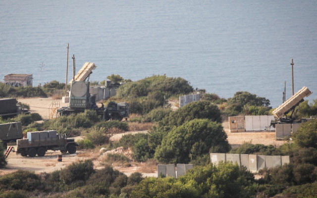 Une batterie Patriot sur les côtes de Haïfa, le 29 août 2013 (Crédit :  Avishag Shaar Yashuv/ Flash 90)