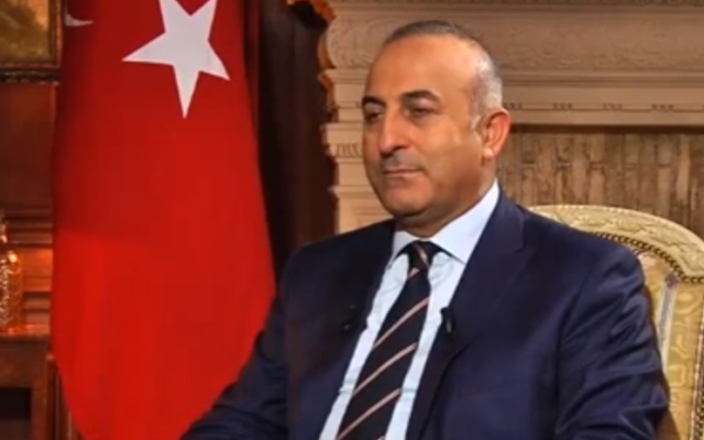 Mevlüt Cavusoglu, ministre turc des Affaires étrangères. (Crédit : capture d'écran YouTube)