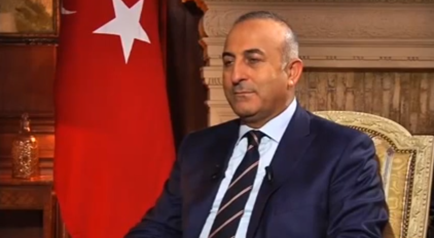 Mevlüt Cavusoglu, ministre turc des Affaires étrangères. (Crédit : capture d'écran YouTube)