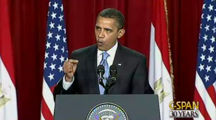 Le président américain Barack Obama lors de son discours au Caire le 4 juin 2009 (Crédit : Capture d'écran YouTube)